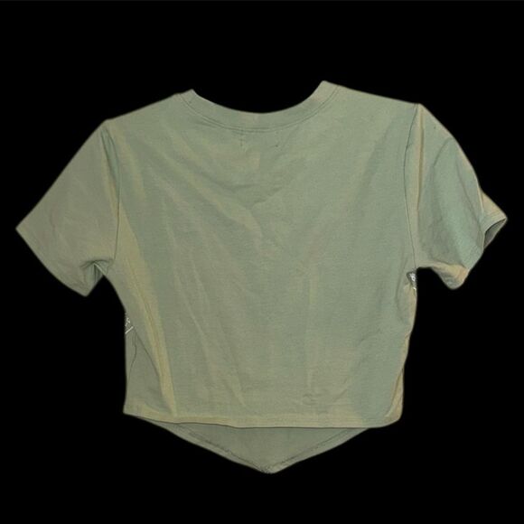 Urban Nation M Asymmetrical Hem Bandana Tee Cropped Edgy Streetwear Top Hanky - Picture 3 of 4